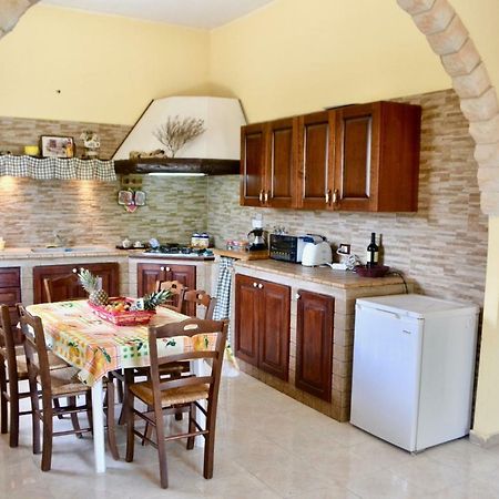 Villa Rosa - Ai Piedi Dell'Etna Brucoli Buitenkant foto