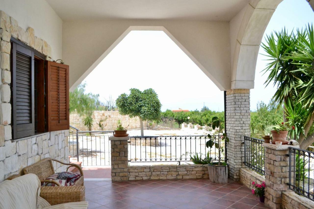 Villa Rosa - Ai Piedi Dell'Etna Brucoli Buitenkant foto