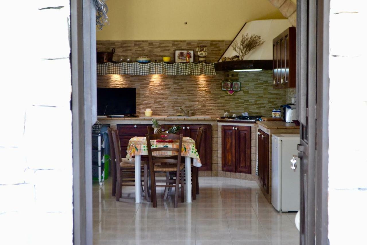 Villa Rosa - Ai Piedi Dell'Etna Brucoli Buitenkant foto